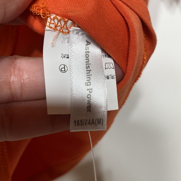 NWT Astonishing Power “Taurus” Crop Top - Picture 5 of 8